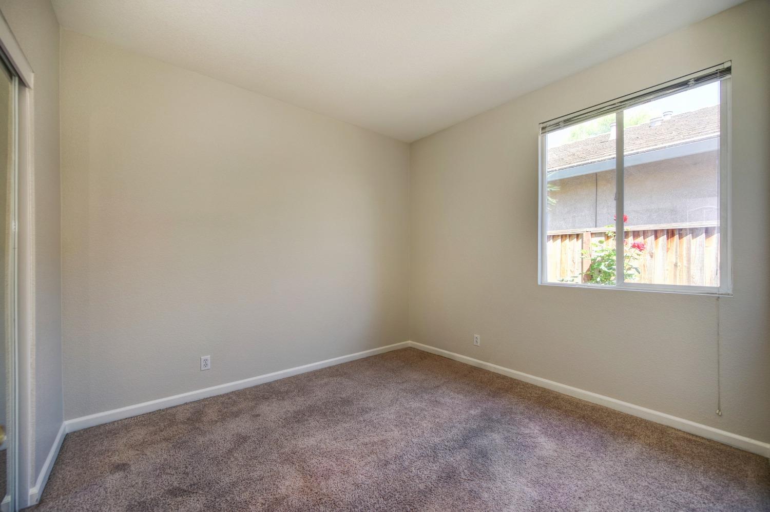 Detail Gallery Image 22 of 28 For 7 Windchime Ct, Sacramento,  CA 95823 - 3 Beds | 2 Baths