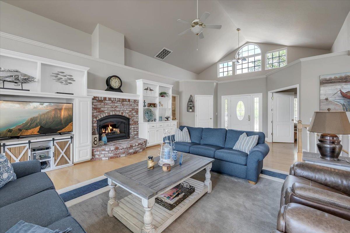 Detail Gallery Image 14 of 90 For 1 Sanguinetti Ct #31,  Copperopolis,  CA 95228 - 4 Beds | 4 Baths