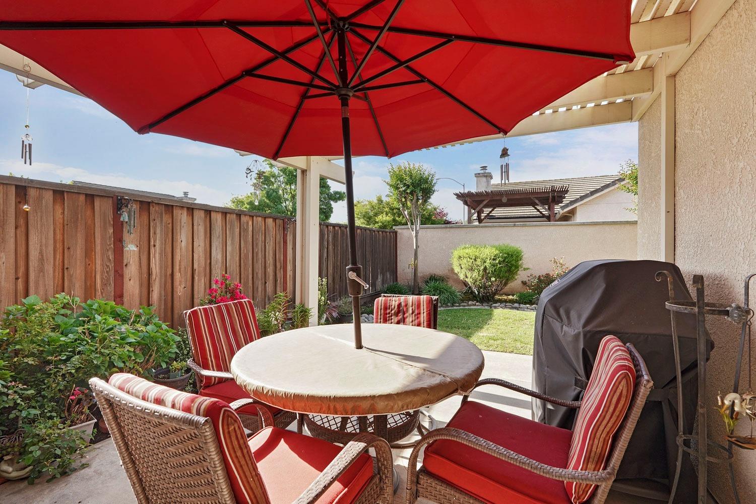 Detail Gallery Image 31 of 38 For 944 Pearwood Cir, Lodi,  CA 95242 - 3 Beds | 2 Baths