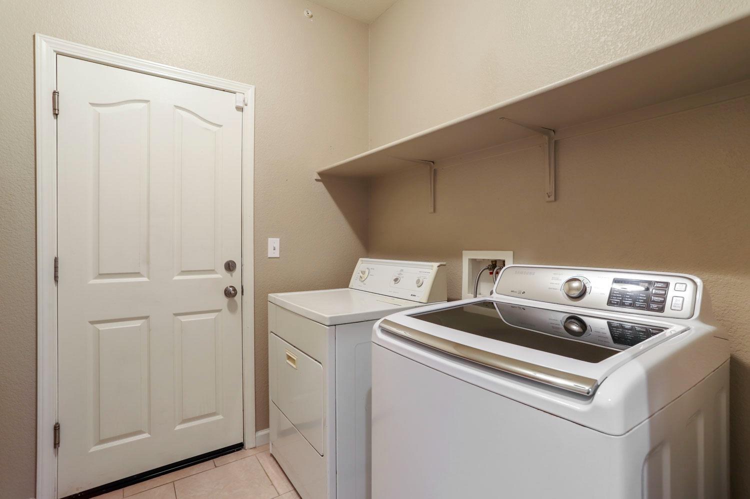 Detail Gallery Image 21 of 52 For 17724 Strawberry Glen St, Lathrop,  CA 95330 - 4 Beds | 3/1 Baths