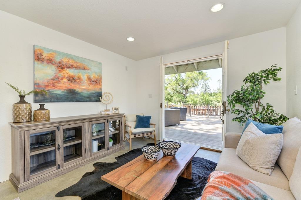 Detail Gallery Image 48 of 98 For 7511 Winding Way, Fair Oaks,  CA 95628 - 3 Beds | 2 Baths