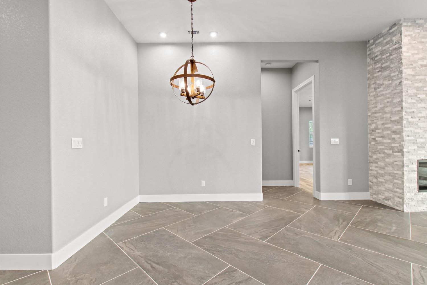 Detail Gallery Image 22 of 38 For 126 Mylnar Ave, Manteca,  CA 95336 - 4 Beds | 4/1 Baths