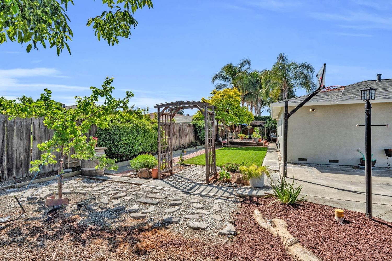 Detail Gallery Image 29 of 31 For 2774 Sand Point Ct, San Jose,  CA 95148 - 3 Beds | 2 Baths
