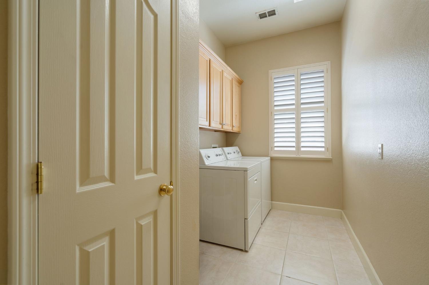 Detail Gallery Image 28 of 37 For 5016 Archcrest Way, Sacramento,  CA 95835 - 3 Beds | 2/1 Baths