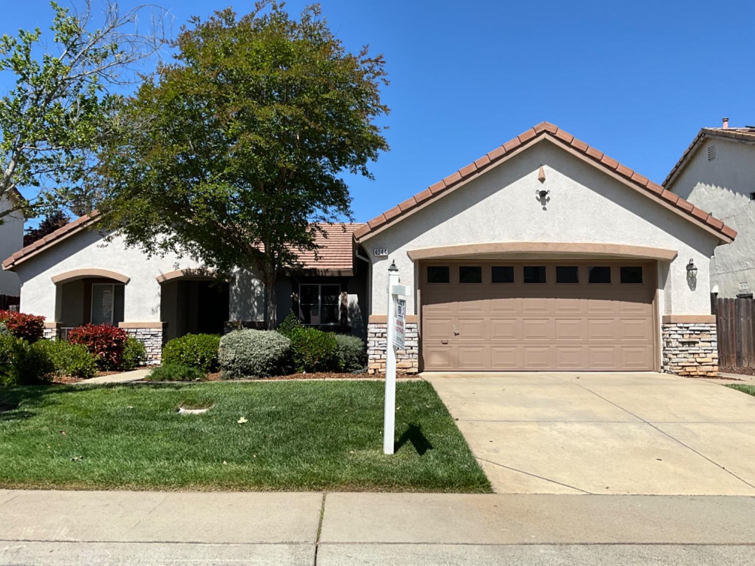 Detail Gallery Image 1 of 40 For 4244 Middlebury Way, Mather,  CA 95655 - 3 Beds | 2 Baths