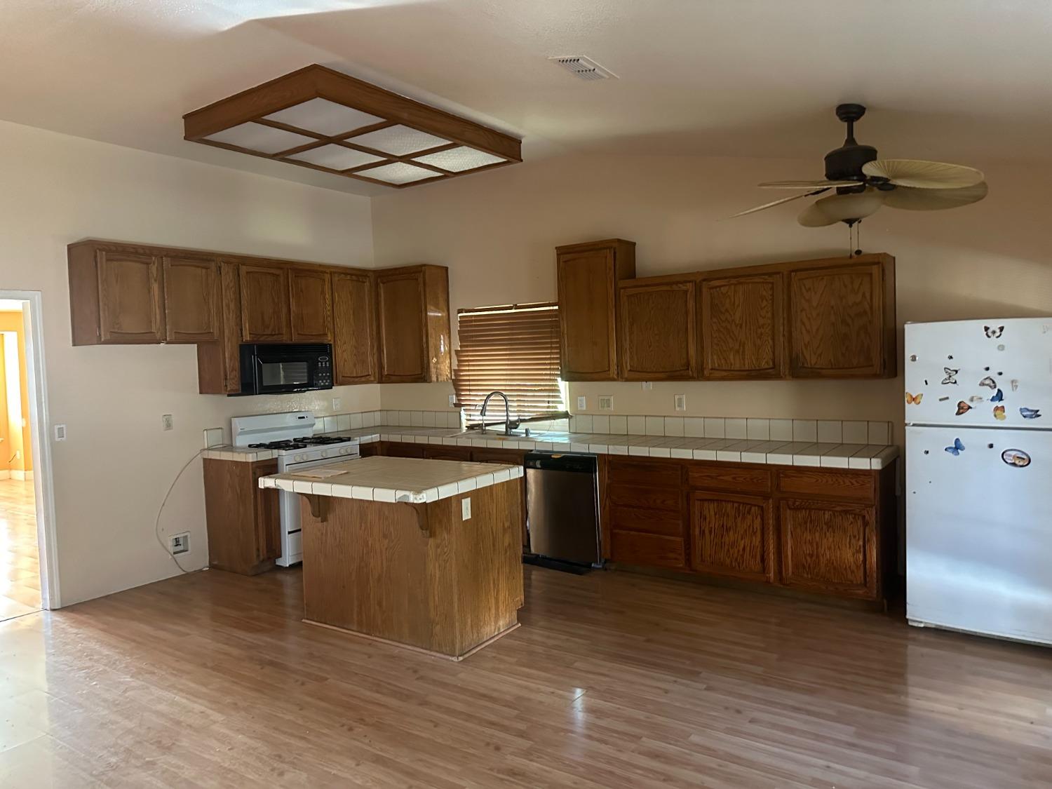 Detail Gallery Image 9 of 12 For 7646 Antelope Hills Dr, Antelope,  CA 95843 - 3 Beds | 2 Baths