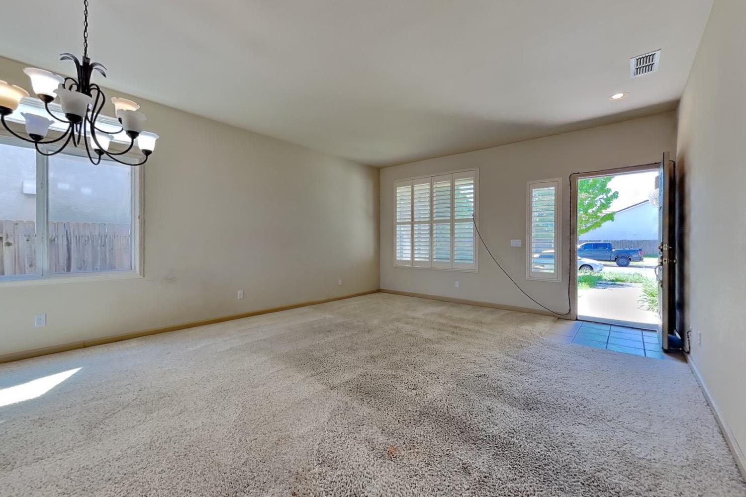Detail Gallery Image 16 of 86 For 1573 Esplanade Dr, Merced,  CA 95348 - 4 Beds | 2 Baths