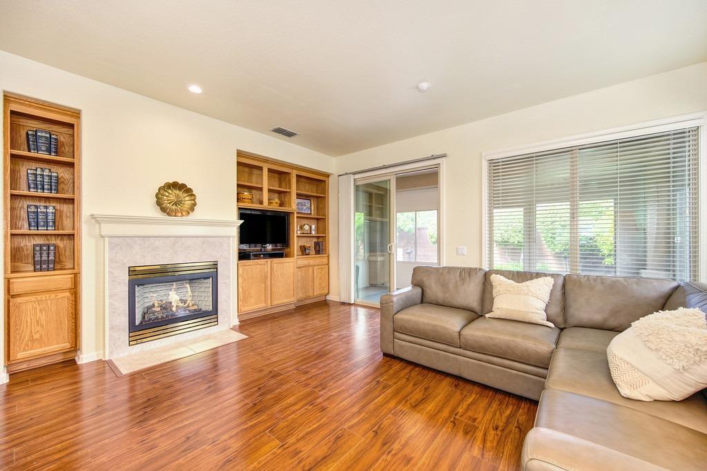 Detail Gallery Image 11 of 23 For 210 Geary Ct, Lincoln,  CA 95648 - 2 Beds | 2 Baths