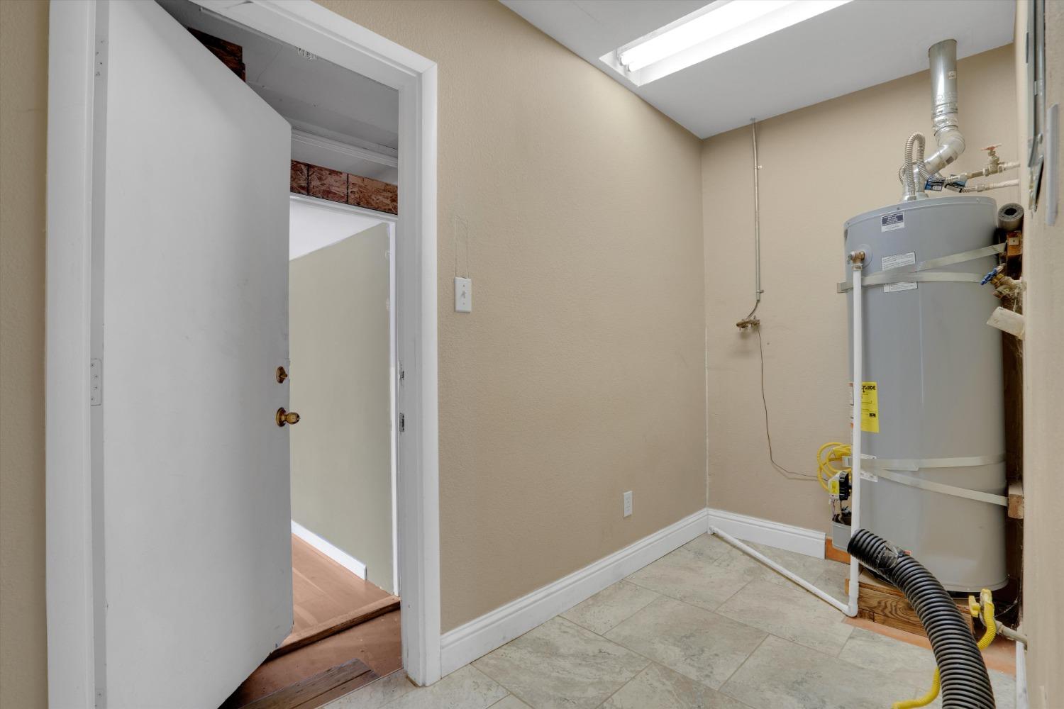 Detail Gallery Image 21 of 27 For 300 S 7th St, Patterson,  CA 95363 - 3 Beds | 2 Baths