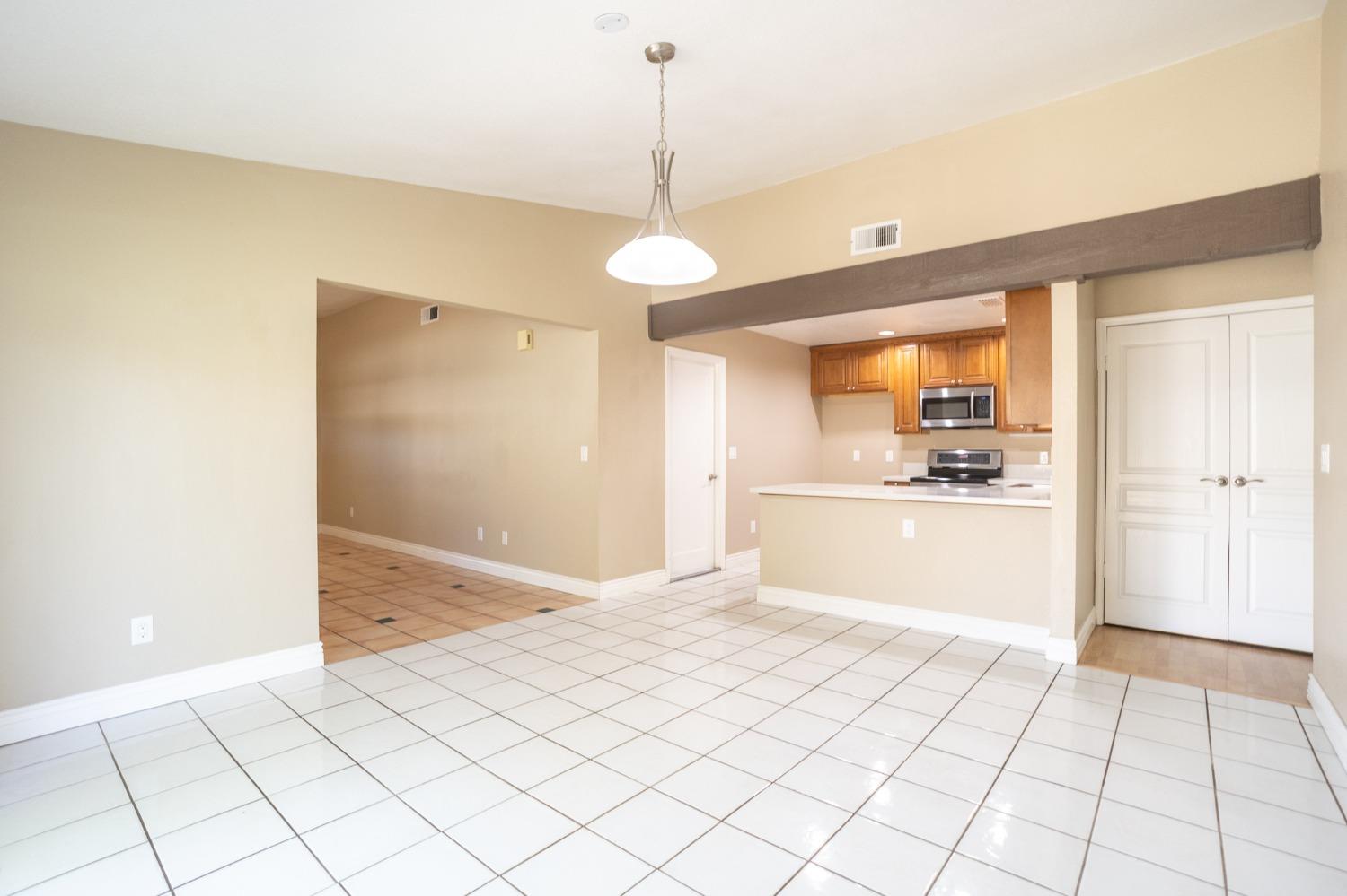 Detail Gallery Image 14 of 35 For 8547 Still Woods Ct, Sacramento,  CA 95828 - 2 Beds | 2 Baths