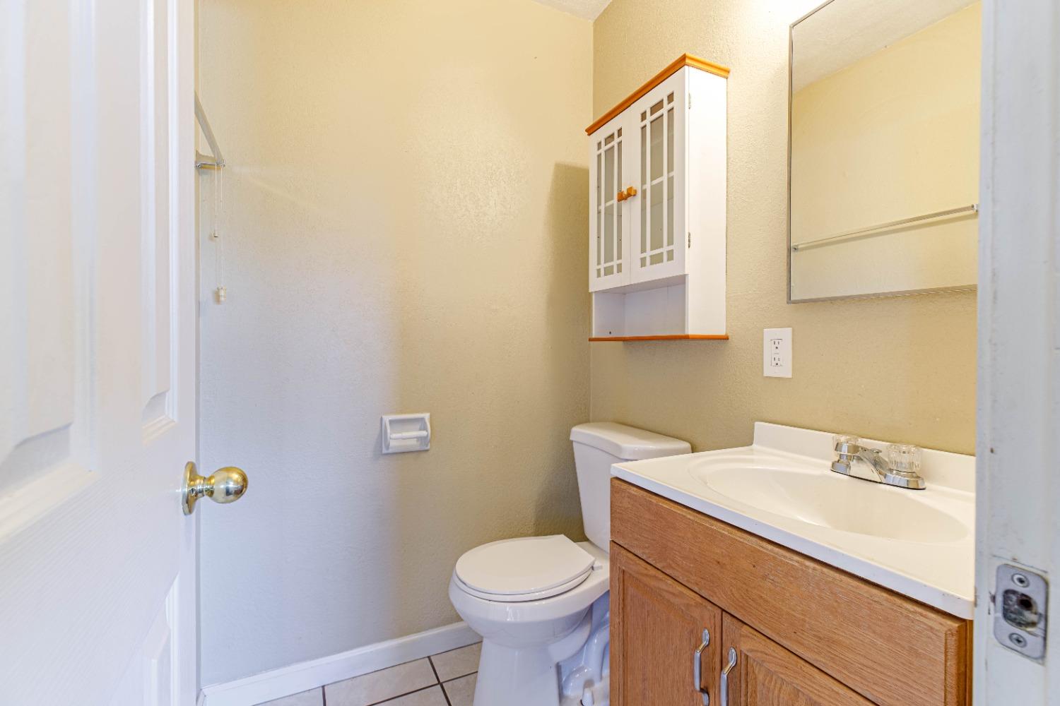 Detail Gallery Image 19 of 32 For 920 Houser Ln, Modesto,  CA 95351 - 3 Beds | 1/1 Baths