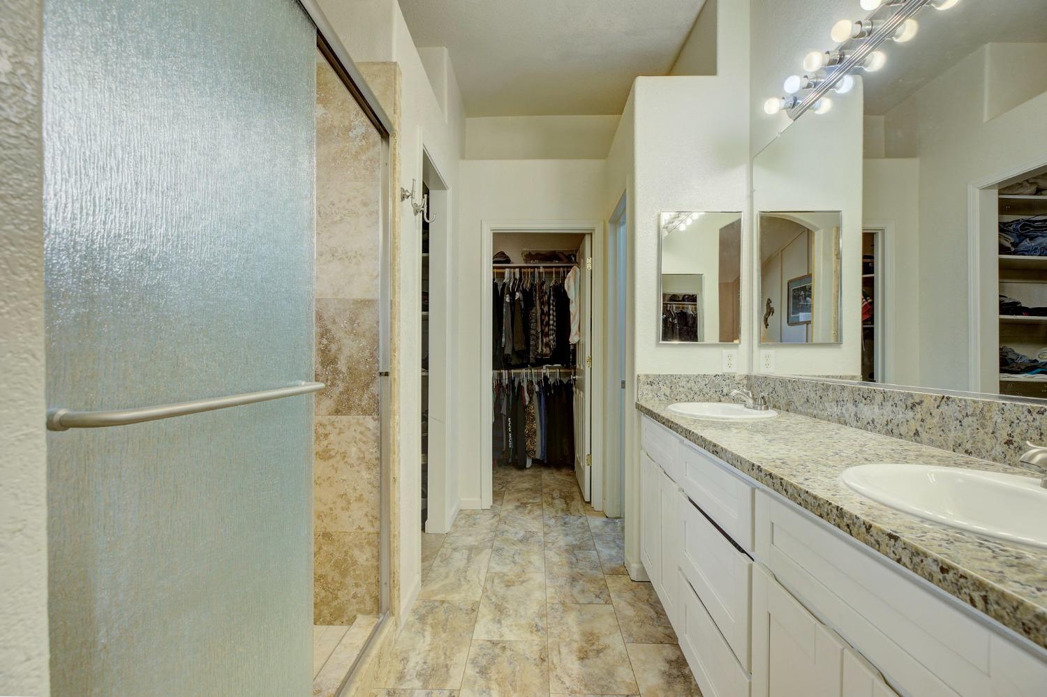 Detail Gallery Image 14 of 23 For 403 Donner Ct, Wheatland,  CA 95692 - 3 Beds | 2 Baths
