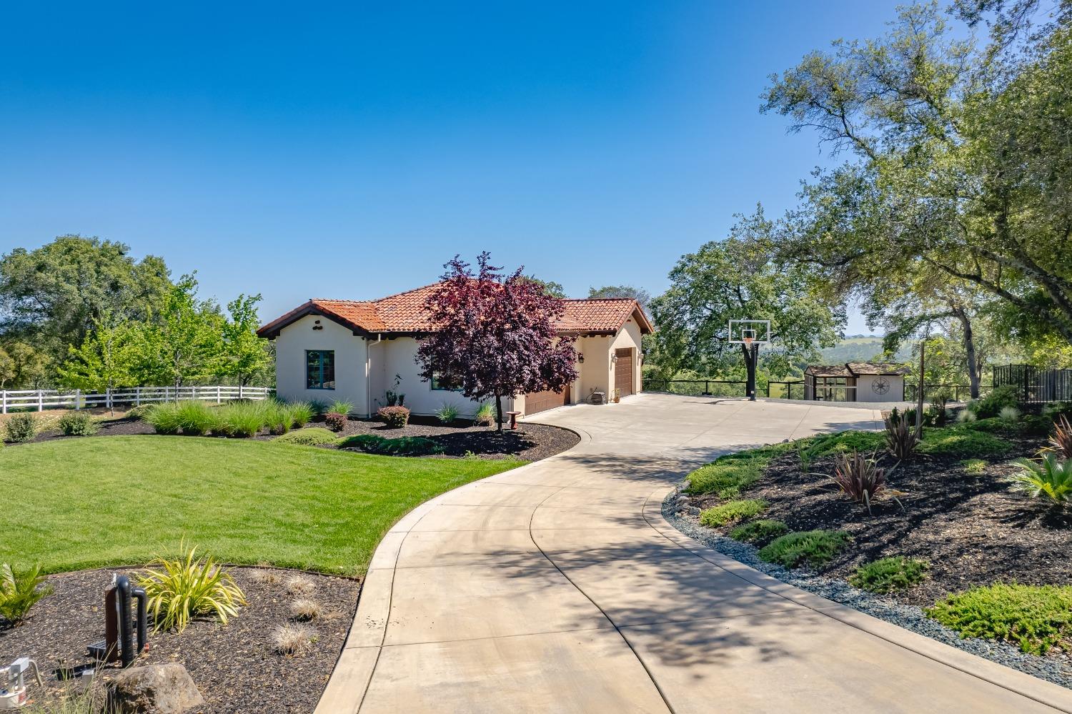 Detail Gallery Image 12 of 81 For 4331 Swift Cir, Shingle Springs,  CA 95682 - 6 Beds | 4/1 Baths