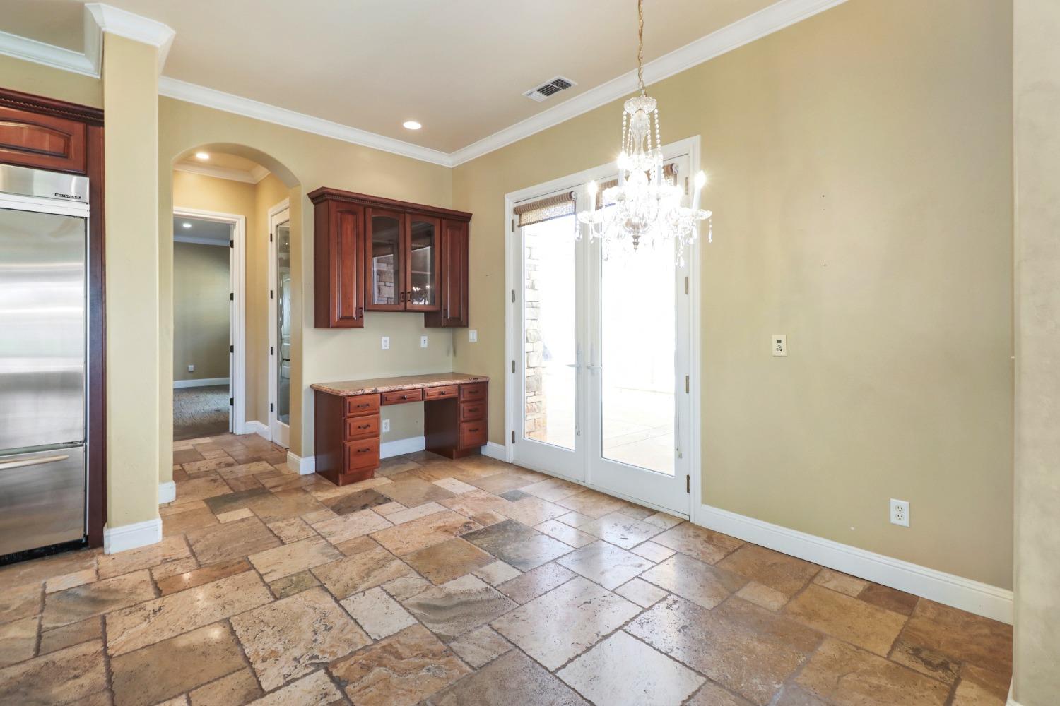 Detail Gallery Image 15 of 92 For 3670 Bridlewood Way, Roseville,  CA 95747 - 4 Beds | 5/1 Baths