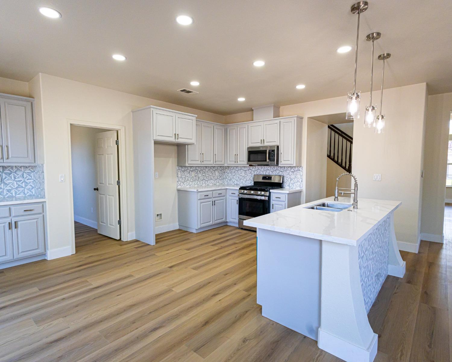Detail Gallery Image 31 of 98 For 14 Rembrandt Ct, Oakley,  CA 94561 - 4 Beds | 3/1 Baths