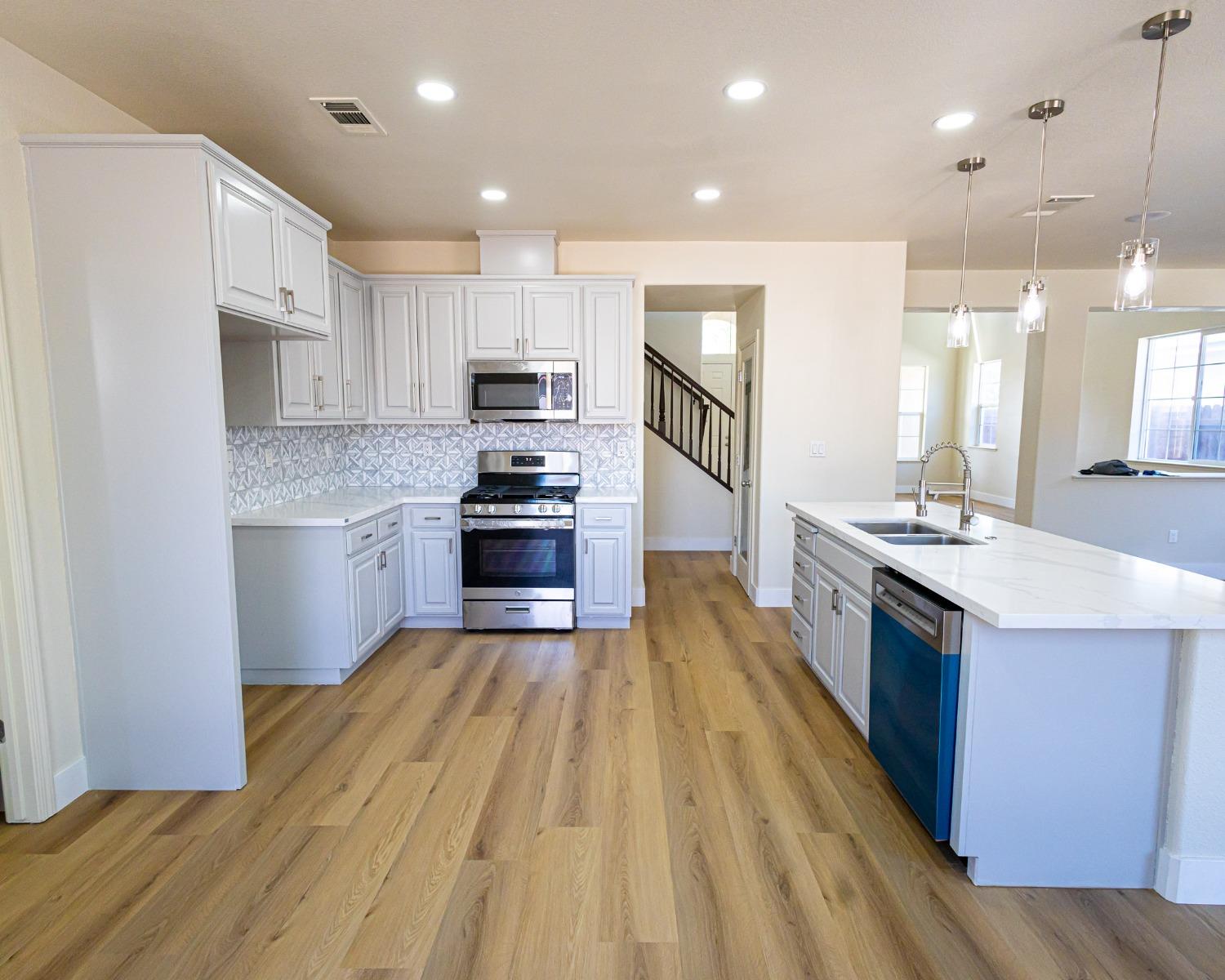 Detail Gallery Image 32 of 98 For 14 Rembrandt Ct, Oakley,  CA 94561 - 4 Beds | 3/1 Baths