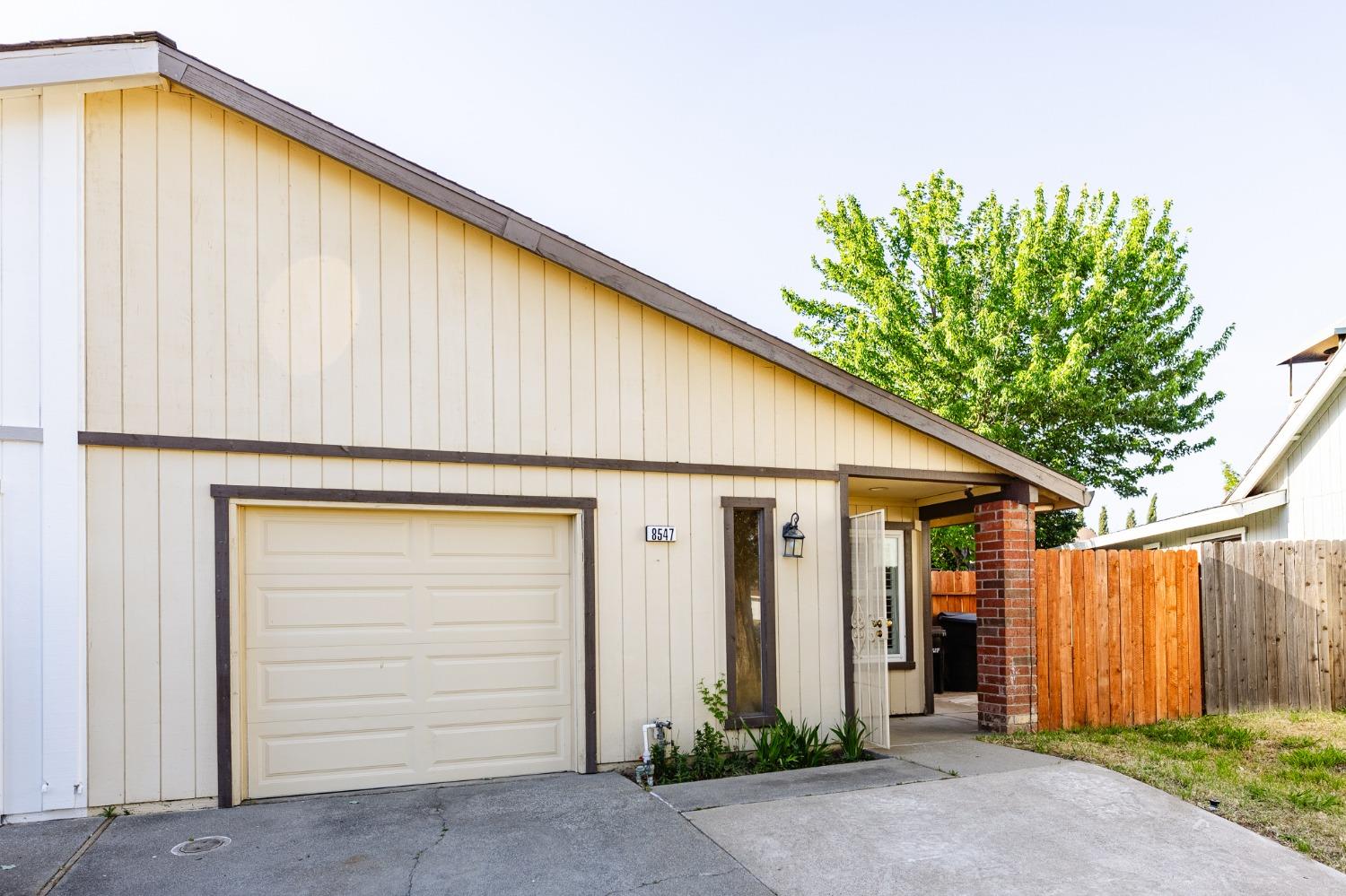 Detail Gallery Image 35 of 35 For 8547 Still Woods Ct, Sacramento,  CA 95828 - 2 Beds | 2 Baths
