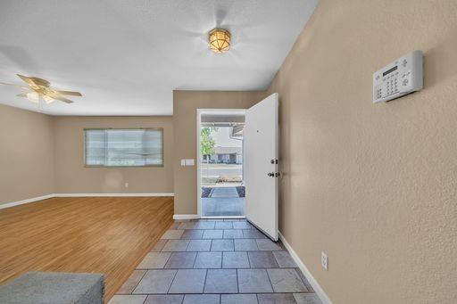 Detail Gallery Image 6 of 20 For 1559 Rosemary Ct, Manteca,  CA 95336 - 3 Beds | 2 Baths