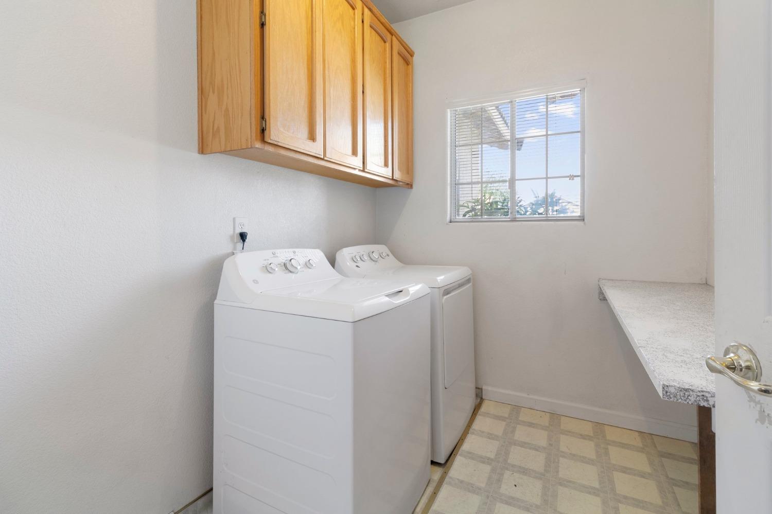 Detail Gallery Image 5 of 25 For 76 via Piedmont, Gustine,  CA 95322 - 3 Beds | 2 Baths