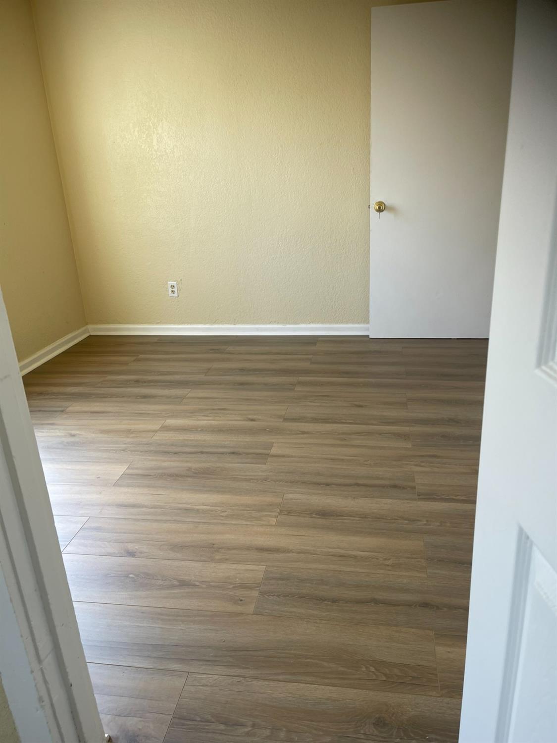 Detail Gallery Image 7 of 12 For 2267 Alma St, Stockton,  CA 95205 - 3 Beds | 2 Baths