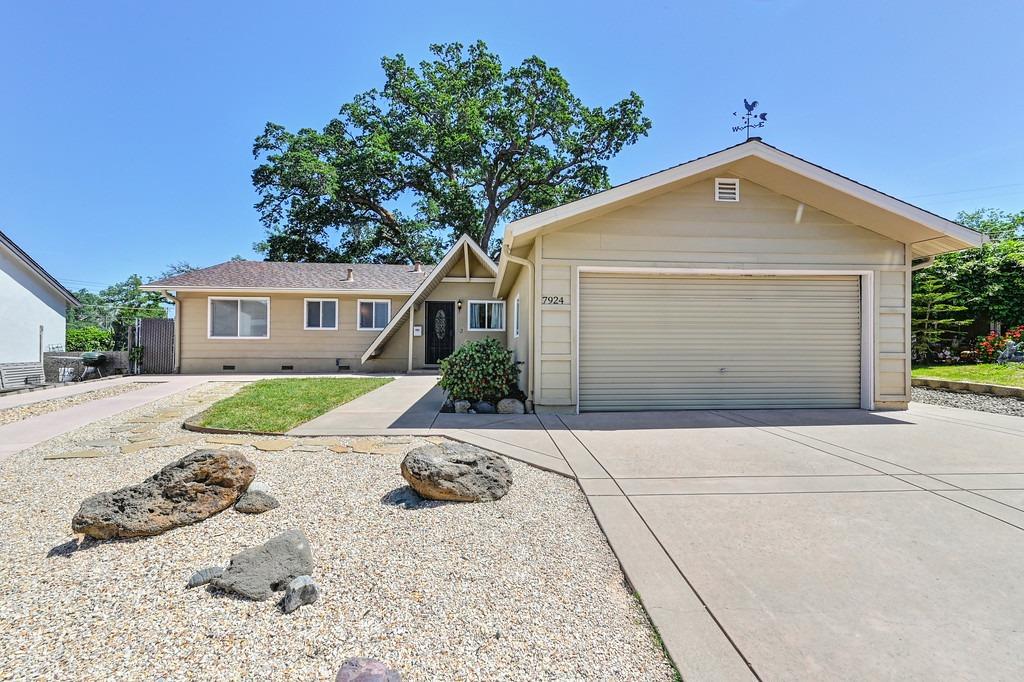 Detail Gallery Image 1 of 1 For 7924 Dogwood Way, Citrus Heights,  CA 95621 - 3 Beds | 2 Baths