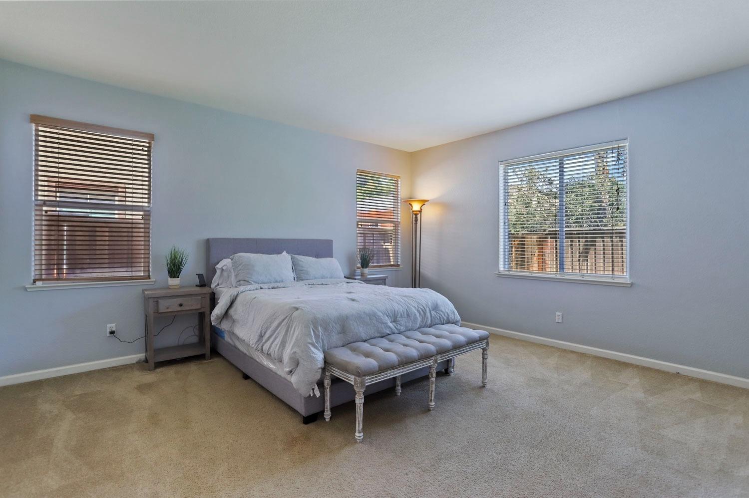 Detail Gallery Image 25 of 52 For 17724 Strawberry Glen St, Lathrop,  CA 95330 - 4 Beds | 3/1 Baths