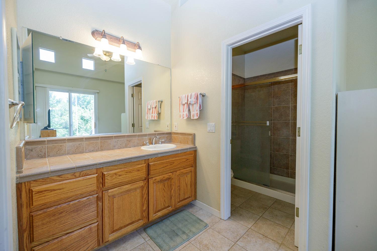Detail Gallery Image 56 of 74 For 10012 Country Oak Ct, Oakdale,  CA 95361 - 3 Beds | 3/1 Baths