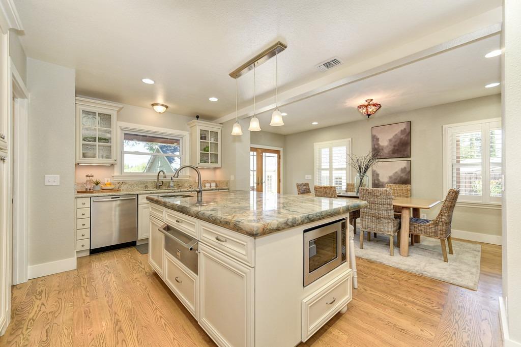 Detail Gallery Image 22 of 98 For 7511 Winding Way, Fair Oaks,  CA 95628 - 3 Beds | 2 Baths