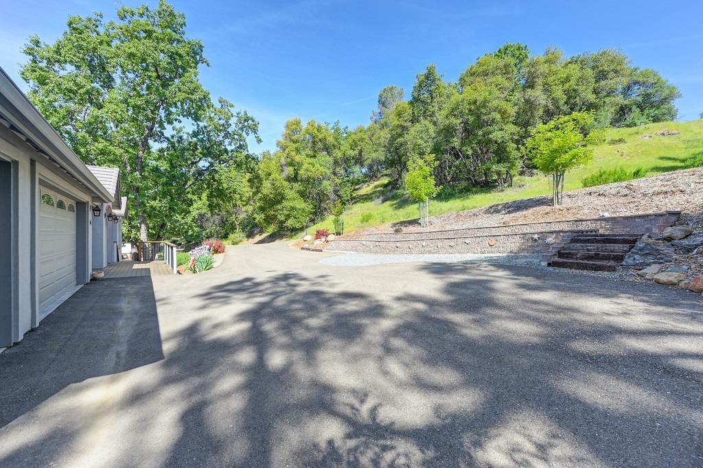 Detail Gallery Image 12 of 74 For 1487 Sean Dr, Placerville,  CA 95667 - 4 Beds | 2/1 Baths