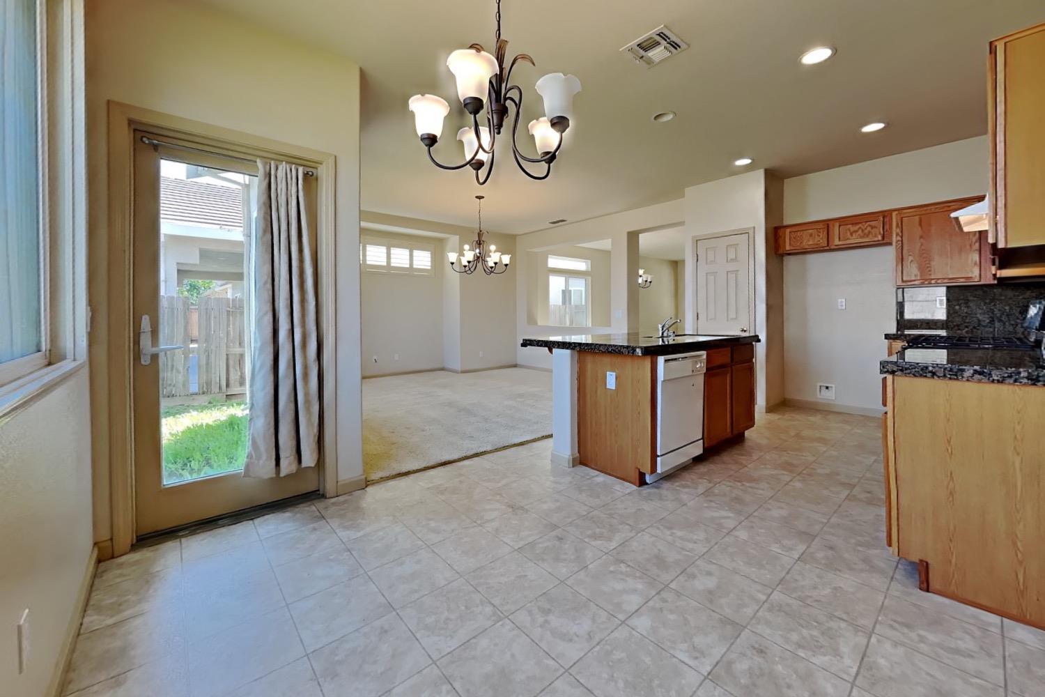 Detail Gallery Image 33 of 86 For 1573 Esplanade Dr, Merced,  CA 95348 - 4 Beds | 2 Baths