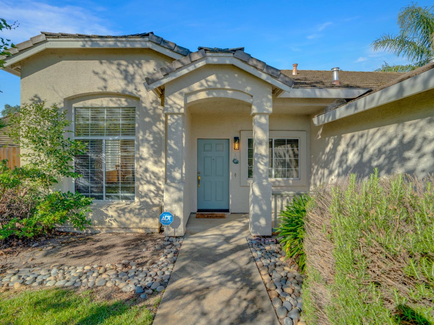 Detail Gallery Image 2 of 27 For 3436 Tioga Dr, Stockton,  CA 95209 - 3 Beds | 2 Baths