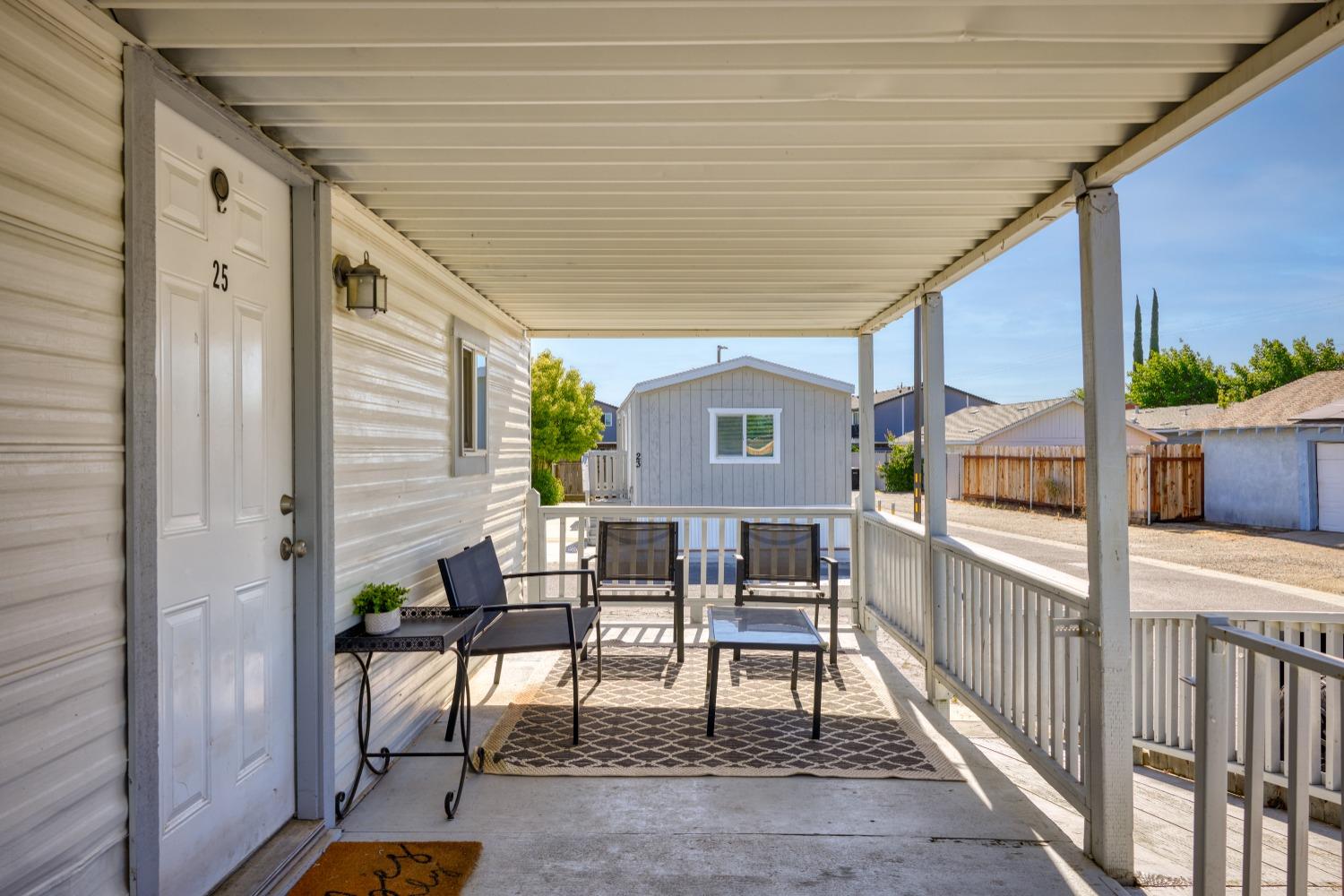 Detail Gallery Image 1 of 23 For 880 E Fst 25, Oakdale,  CA 95361 - 2 Beds | 1 Baths