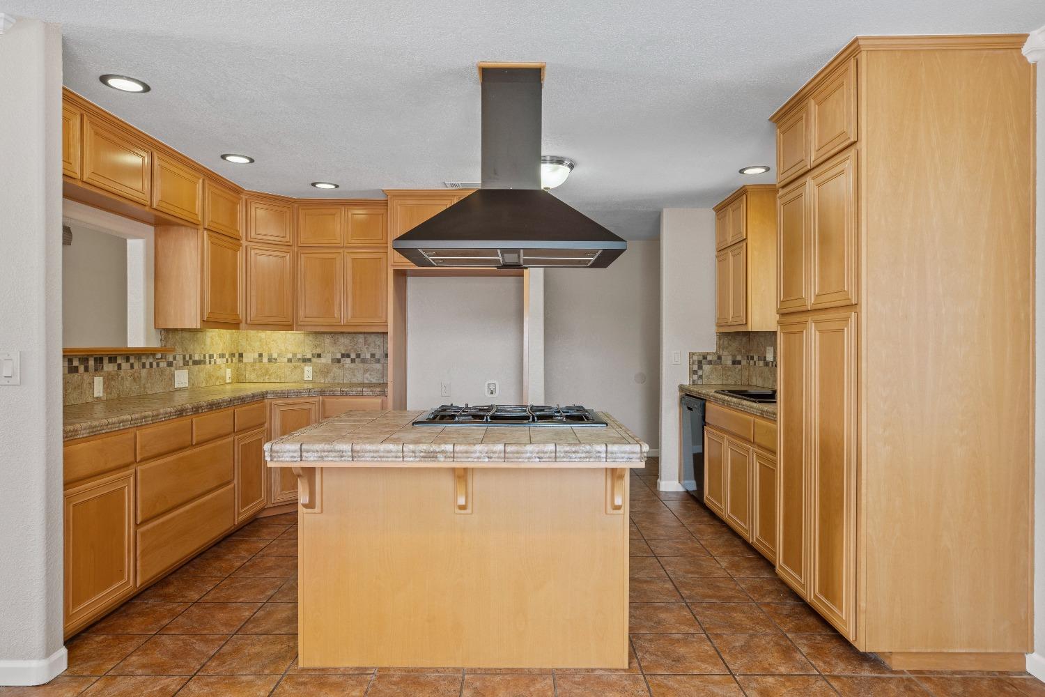 Detail Gallery Image 9 of 30 For 1913 Miller Ave, Modesto,  CA 95354 - 2 Beds | 1 Baths