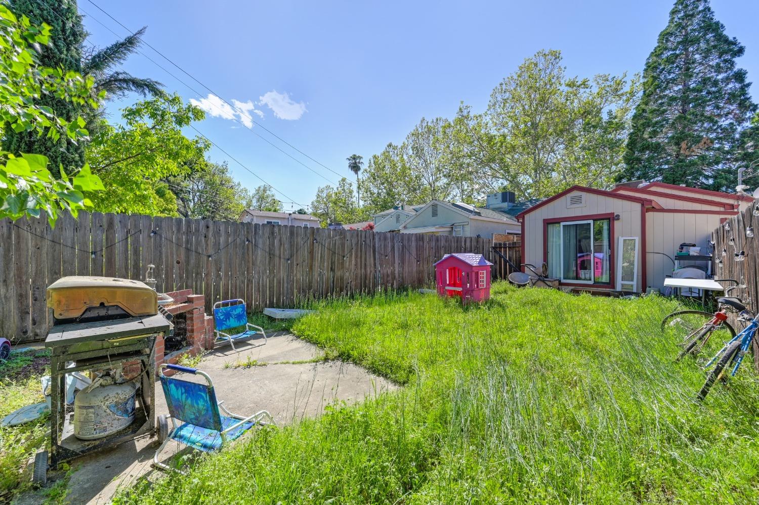 Detail Gallery Image 18 of 27 For 1549 Virginia Ave, West Sacramento,  CA 95691 - 4 Beds | 2 Baths