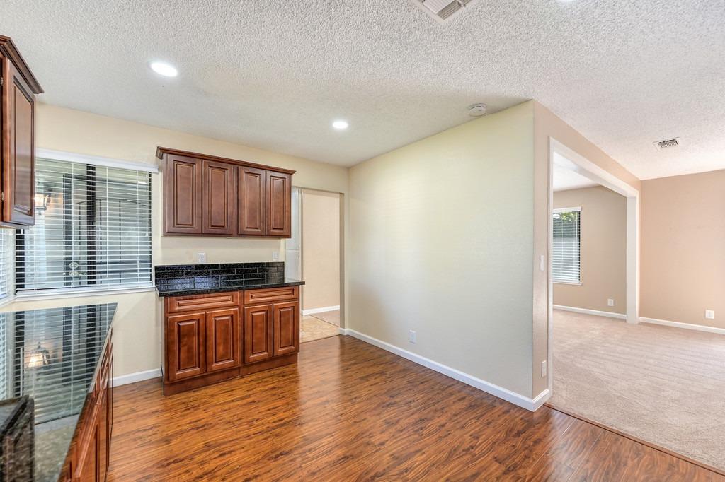 Detail Gallery Image 12 of 42 For 7501 Saybrook Dr, Citrus Heights,  CA 95621 - 3 Beds | 2 Baths