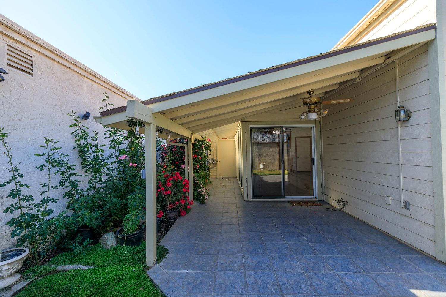 Detail Gallery Image 6 of 42 For 1149 Copper Cottage Ln, Modesto,  CA 95355 - 3 Beds | 2 Baths