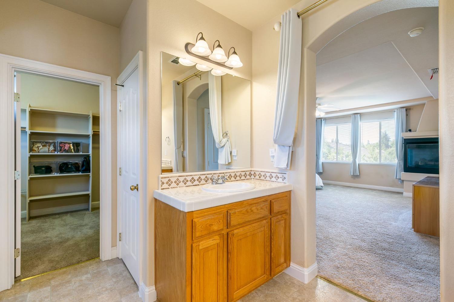 Detail Gallery Image 47 of 76 For 1680 Baroness Way, Roseville,  CA 95747 - 4 Beds | 4/1 Baths