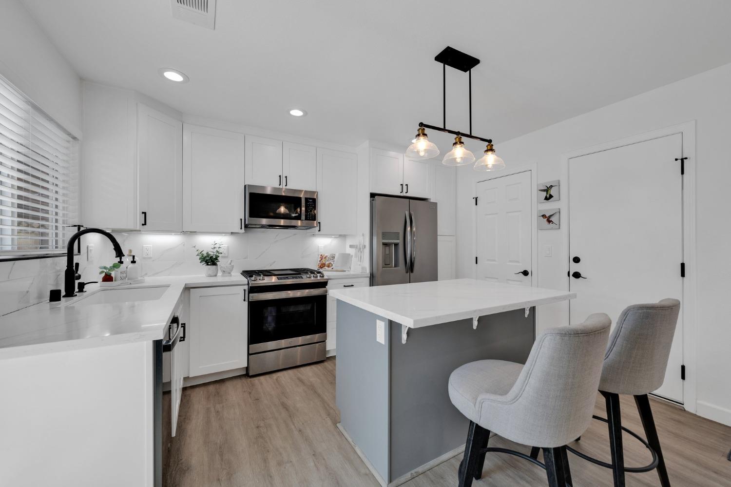 Detail Gallery Image 9 of 31 For 2774 Sand Point Ct, San Jose,  CA 95148 - 3 Beds | 2 Baths