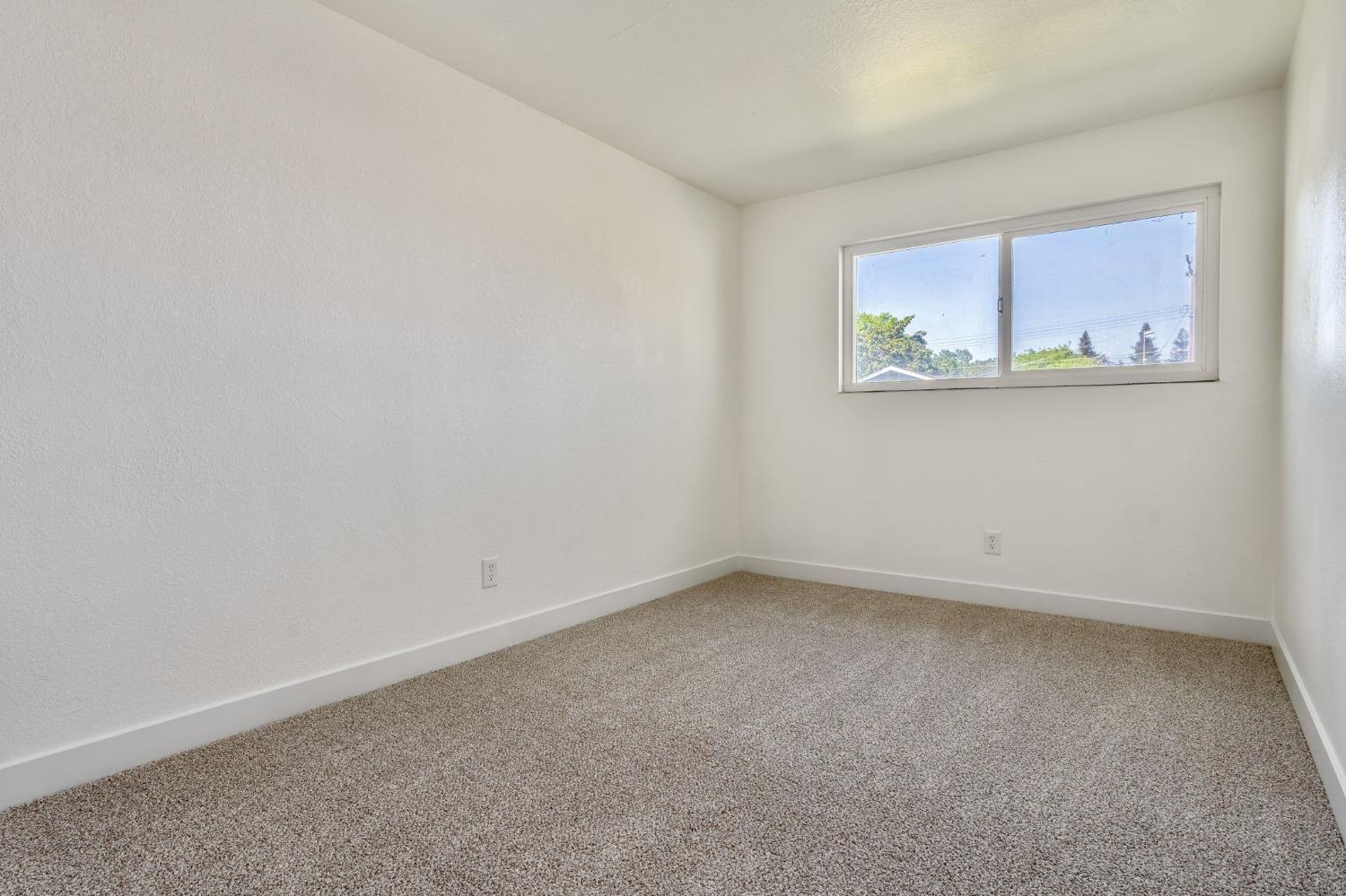 Detail Gallery Image 29 of 39 For 1208 S Sunset Dr, Lodi,  CA 95240 - 3 Beds | 2 Baths