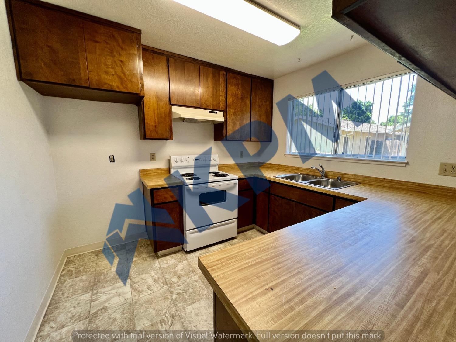 1649 Blackoak Drive, Stockton, California image 7