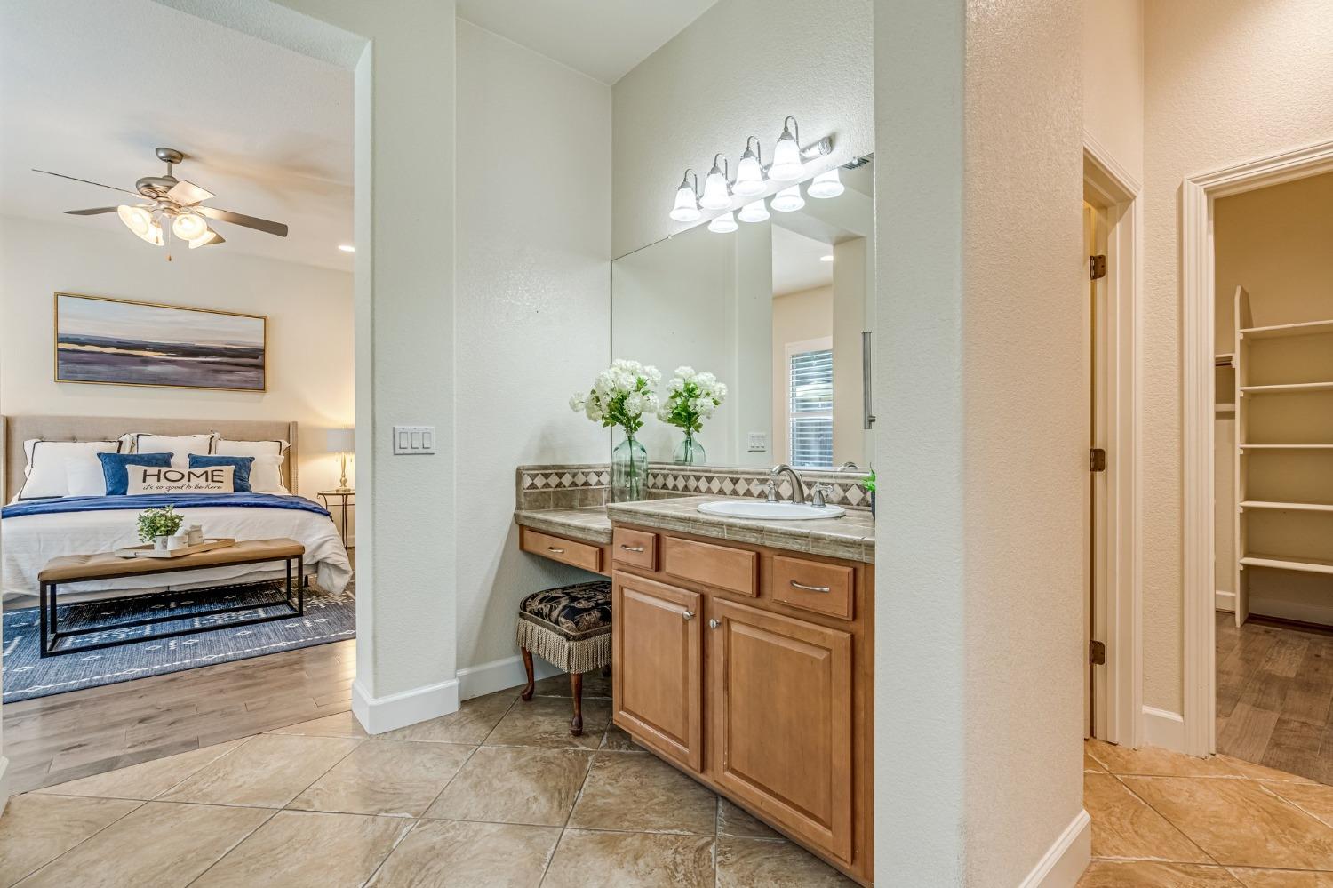 Detail Gallery Image 31 of 63 For 201 Woodhaven Pl, West Sacramento,  CA 95605 - 4 Beds | 3 Baths