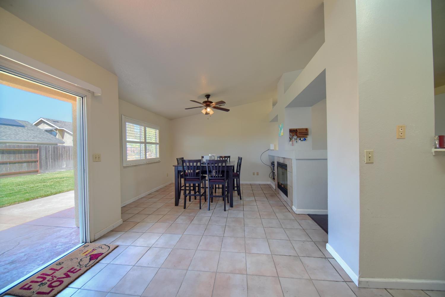 Detail Gallery Image 16 of 99 For 1193 Williams Ct, Manteca,  CA 95337 - 3 Beds | 2 Baths