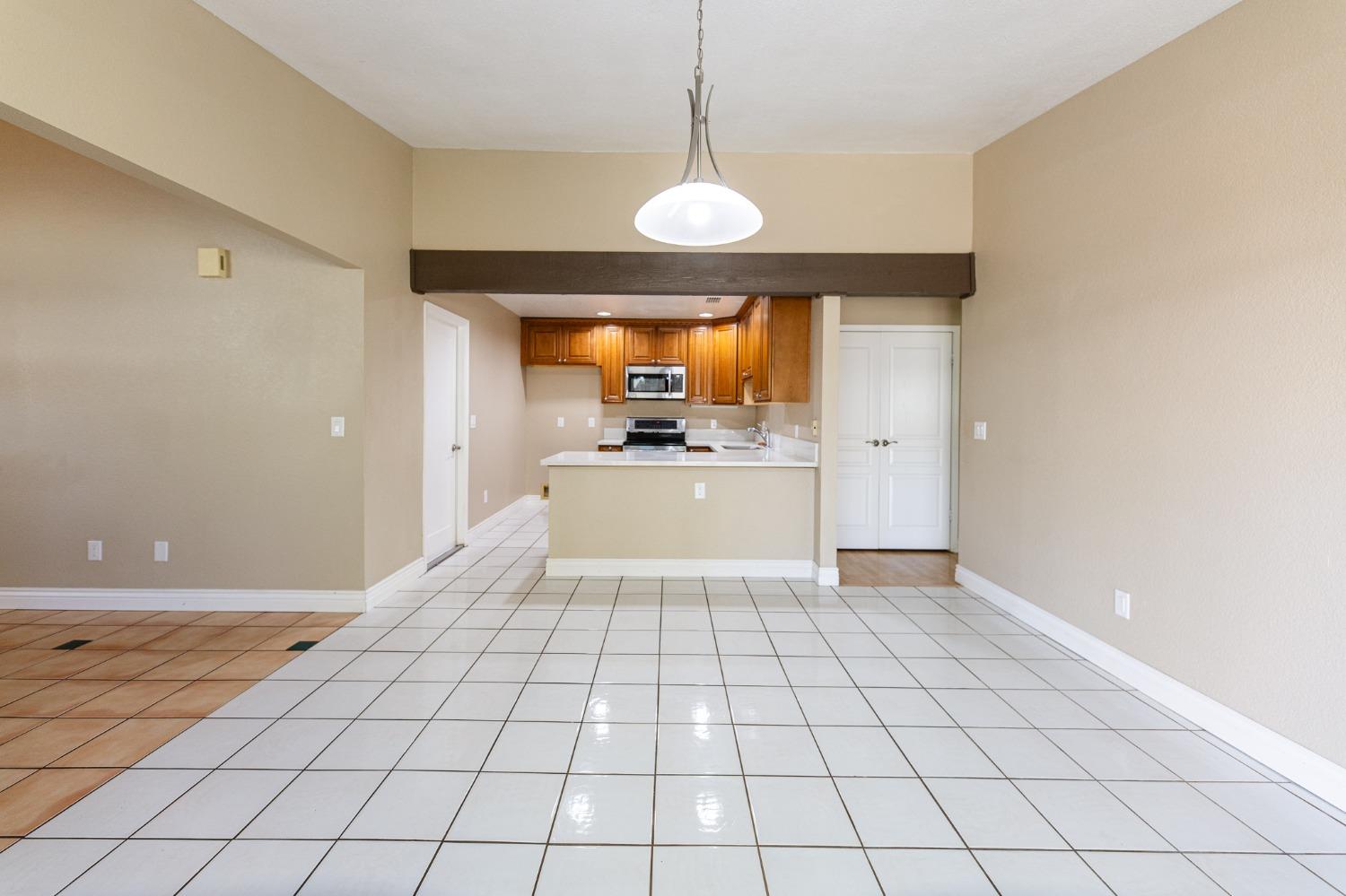 Detail Gallery Image 16 of 35 For 8547 Still Woods Ct, Sacramento,  CA 95828 - 2 Beds | 2 Baths