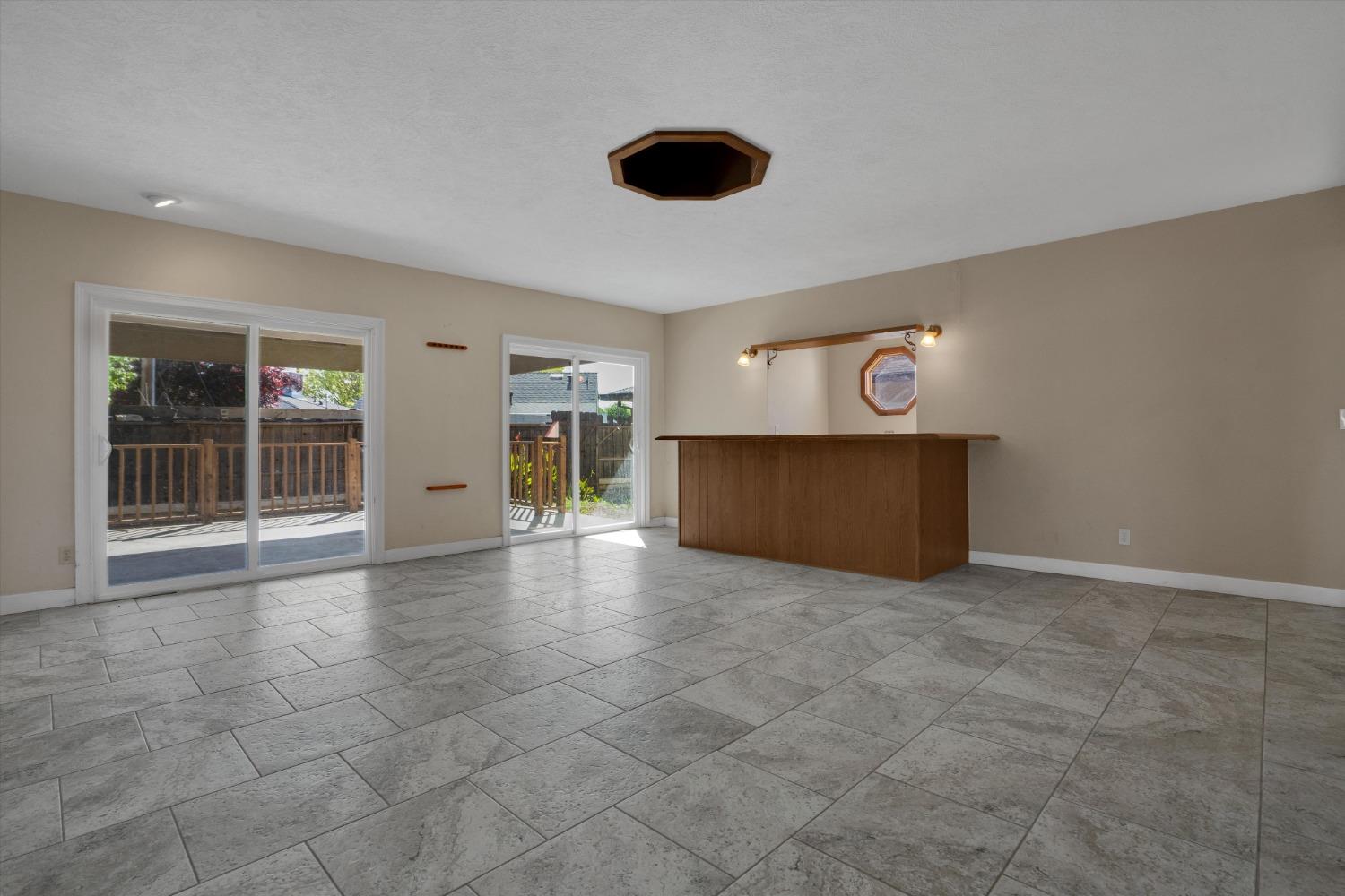 Detail Gallery Image 13 of 27 For 300 S 7th St, Patterson,  CA 95363 - 3 Beds | 2 Baths