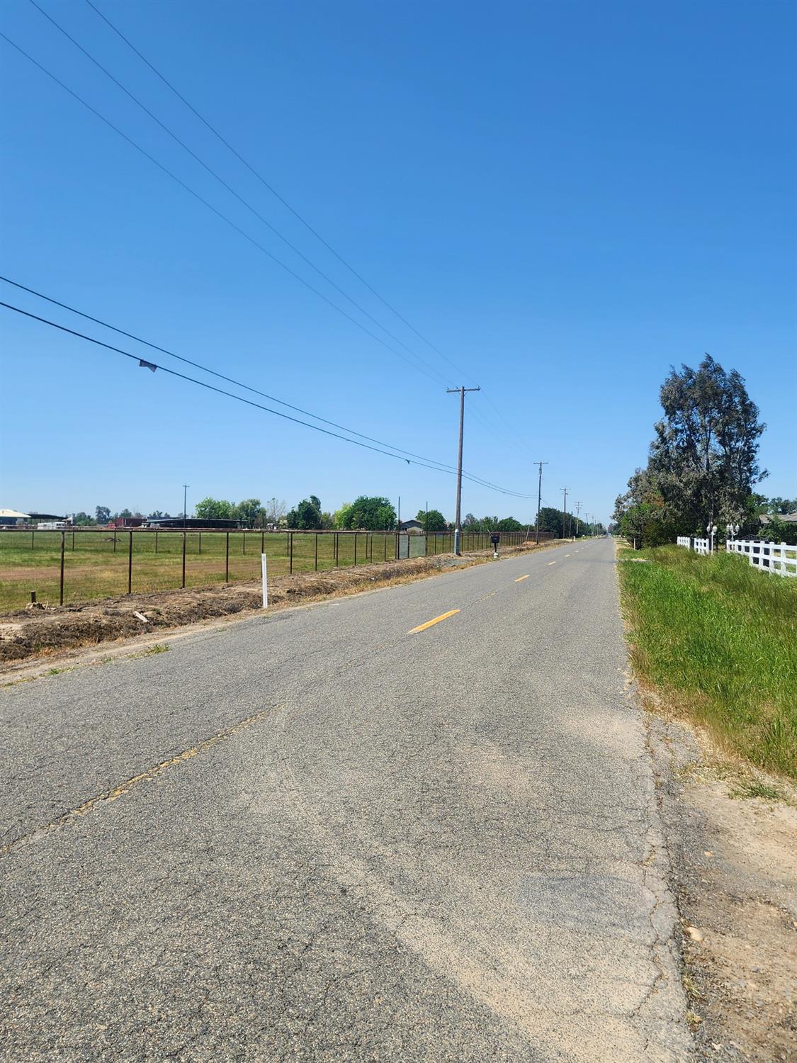 Arno Road, Wilton, California image 4