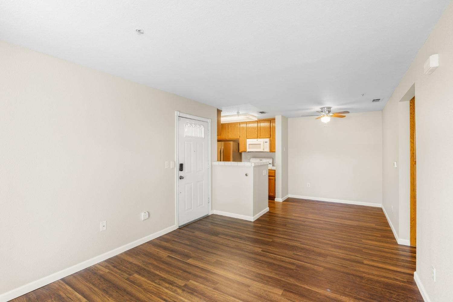 Detail Gallery Image 10 of 34 For 8020 Walerga Rd #1141,  Antelope,  CA 95843 - 2 Beds | 2 Baths