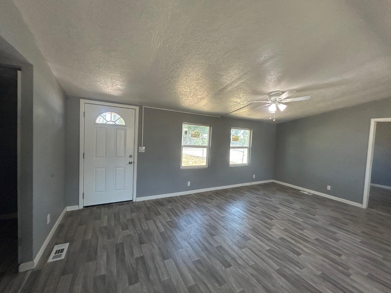 Detail Gallery Image 6 of 28 For 1786 W Washington St, Stockton,  CA 95203 - 2 Beds | 2 Baths