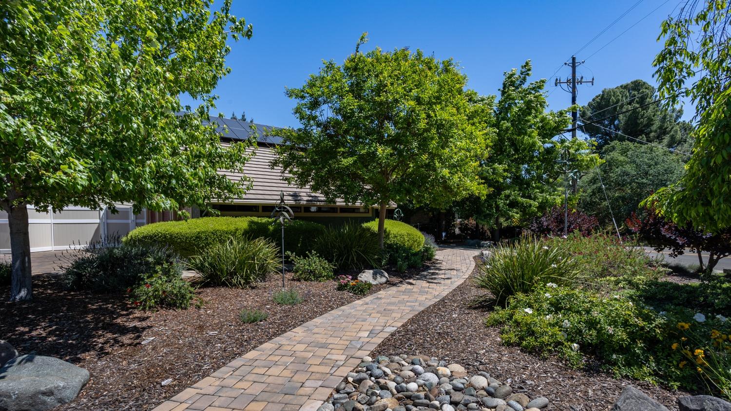 Detail Gallery Image 5 of 53 For 9961 Poppy Hills Dr, Oakdale,  CA 95361 - 3 Beds | 2/1 Baths