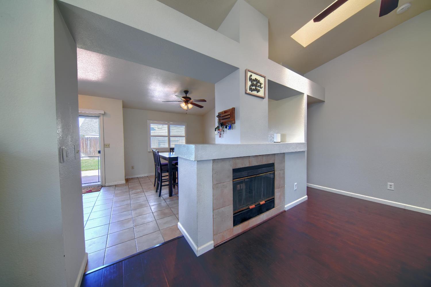 Detail Gallery Image 12 of 99 For 1193 Williams Ct, Manteca,  CA 95337 - 3 Beds | 2 Baths