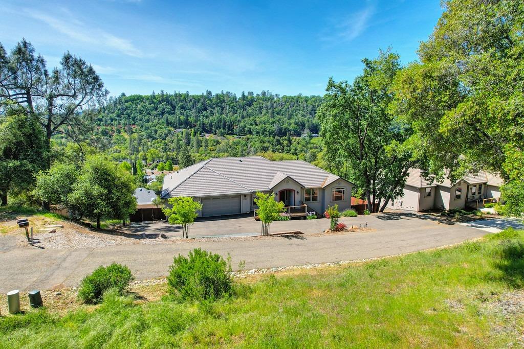 Detail Gallery Image 4 of 74 For 1487 Sean Dr, Placerville,  CA 95667 - 4 Beds | 2/1 Baths